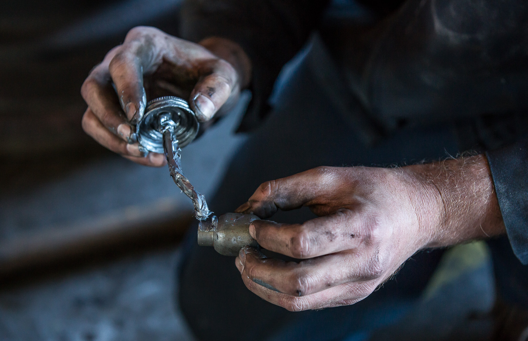 Photographer Captures the Hands of an Atlanta Industrial Mechanic
